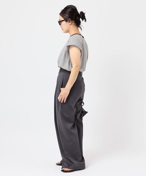 AP STUDIO（エーピーストゥディオ）の「【KURO/クロ】別注パワーショルダーボーダーノースリーブT（Tシャツ/カットソー・レディース・ブラック・FREE）」の18枚目の写真