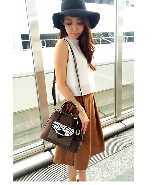 OUVRAGE CLASSE（ウヴラージュクラス）の「フェイクスエードミディＳＫ（スカート・レディース・キャメル/ネイビー・FREE）」の14枚目の写真