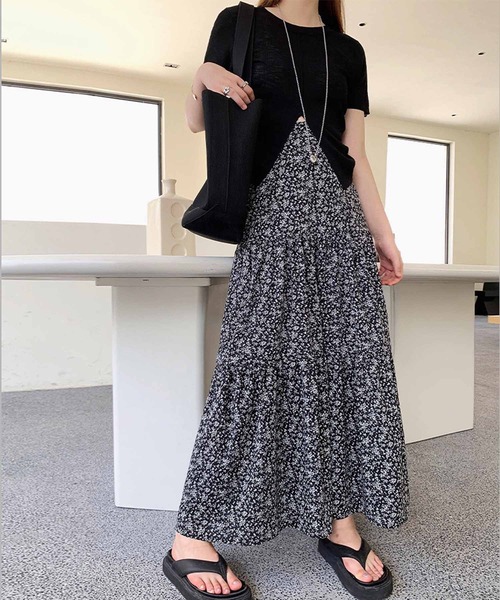 NANEA（ナネア）の「花柄ティアードロングスカート（スカート・レディース・ホワイト/ブラウン/ブラック・フリー）」の13枚目の写真