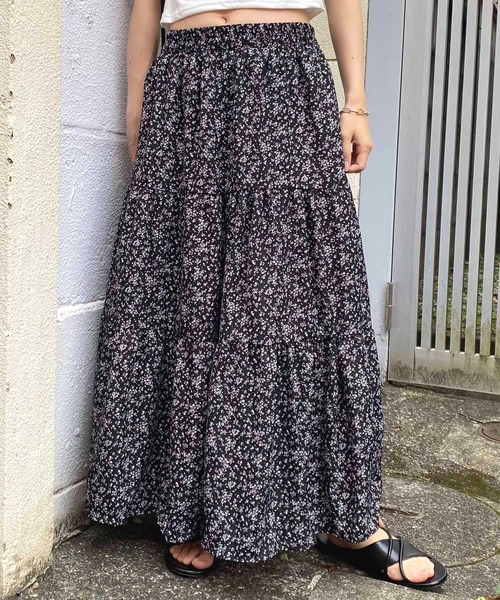 NANEA（ナネア）の「花柄ティアードロングスカート（スカート・レディース・ホワイト/ブラウン/ブラック・フリー）」の17枚目の写真