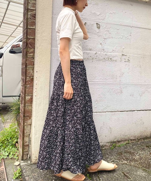 NANEA（ナネア）の「花柄ティアードロングスカート（スカート・レディース・ホワイト/ブラウン/ブラック・フリー）」の20枚目の写真