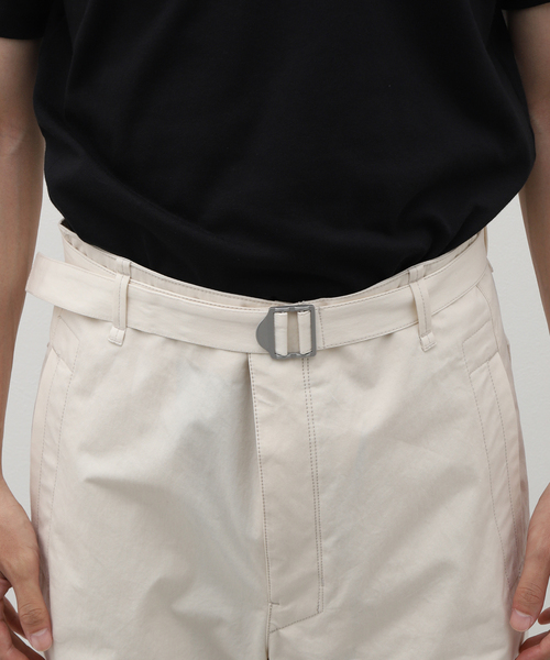 LEMAIRE(ルメール)の「LEMAIRE (ルメール) SEAMLESS BELTED PANTS PA1106 LF1220(スラックス・メンズ・アイボリー・48/46/50)」の6枚目の写真