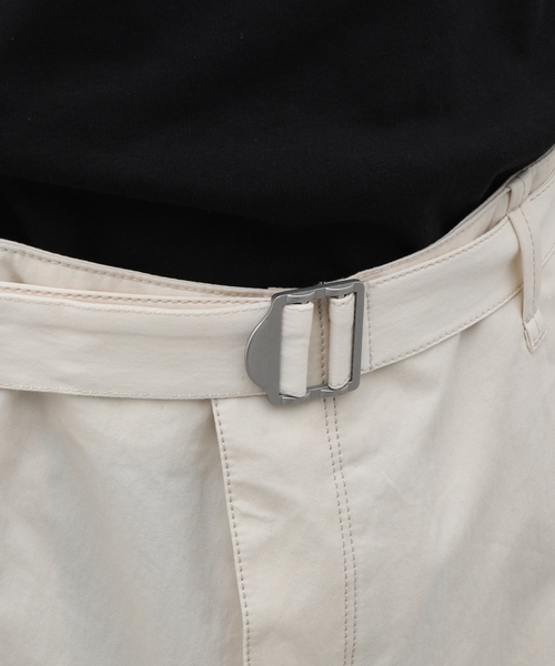 LEMAIRE(ルメール)の「LEMAIRE (ルメール) SEAMLESS BELTED PANTS PA1106 LF1220(スラックス・メンズ・アイボリー・48/46/50)」の10枚目の写真