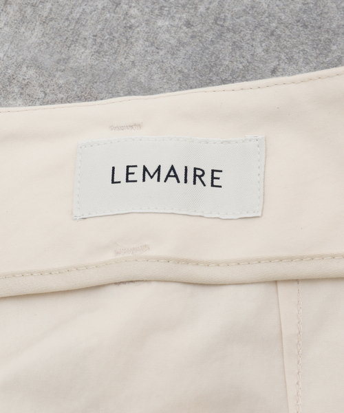 LEMAIRE(ルメール)の「LEMAIRE (ルメール) SEAMLESS BELTED PANTS PA1106 LF1220(スラックス・メンズ・アイボリー・48/46/50)」の15枚目の写真