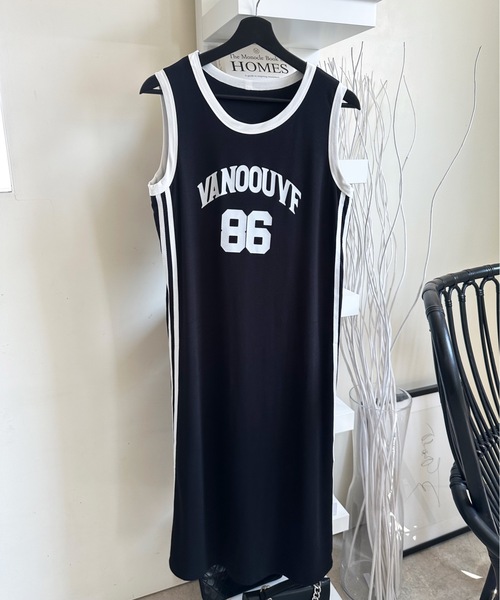 ULEULA（ウルア）の「スポーティラインノースリワンピース（ワンピース・レディース・ブラック・FREE）」の10枚目の写真