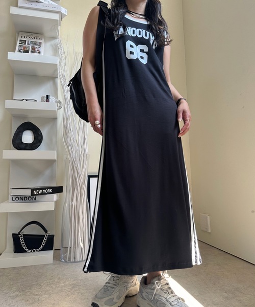 ULEULA（ウルア）の「スポーティラインノースリワンピース（ワンピース・レディース・ブラック・FREE）」の3枚目の写真