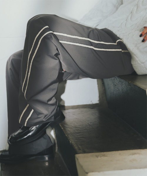 miette（ミエット）の「サイドライントラックパンツ（その他パンツ・レディース・チャコール/ネイビー/カーキ・FREE）」の4枚目の写真