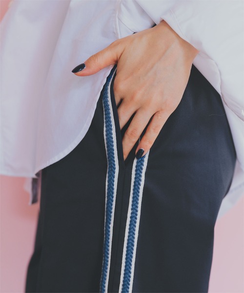 miette（ミエット）の「サイドライントラックパンツ（その他パンツ・レディース・チャコール/ネイビー/カーキ・FREE）」の11枚目の写真