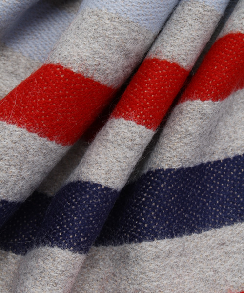 SIMONE LIST（シモーヌリスト）の「フランス製ボーダーストール（ストール/ショール・レディース・レッド/ネイビー/グレー・FREE）」の5枚目の写真