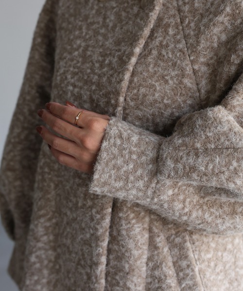 Riberry(リベリー)の「ノーカラーAラインミドルコート(ノーカラーコート・レディース・ブラック/ベージュ/グレー・MEDIUM)」の4枚目の写真