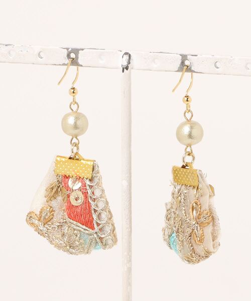 tone(トーン)の「【eto】インド刺繍 コットンパール ピアス(MA)(ピアス(両耳用)・レディース・その他1/その他2・FREE)」の3枚目の写真