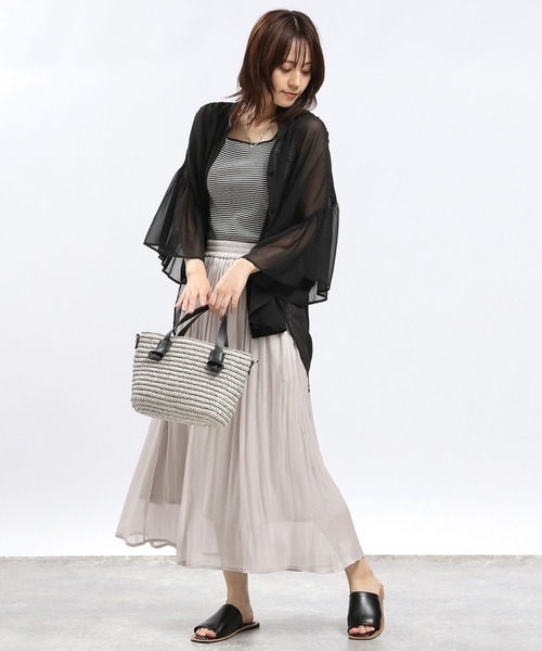 GLOBAL WORK Smile Seed Store（グローバルワーク スマイルシードストア）の「華奢リブタンクトップ/118557（タンクトップ・レディース・グレイッシュベージュ/オフホワイト/ブラック/グレー/ダークグレー・LARGE/MEDIUM/X-LARGE/SMALL）」の16枚目の写真