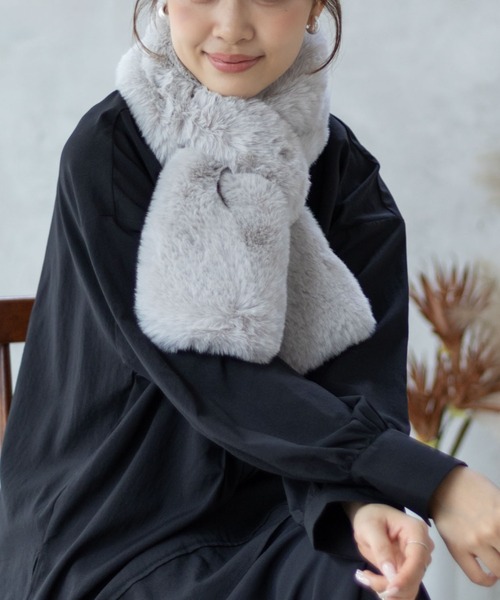 HusHusH（ハッシュアッシュ）の「HusHusH ファーティペット（マフラー・レディース・グレー/ダークグレー/ベージュ・フリー）」の5枚目の写真