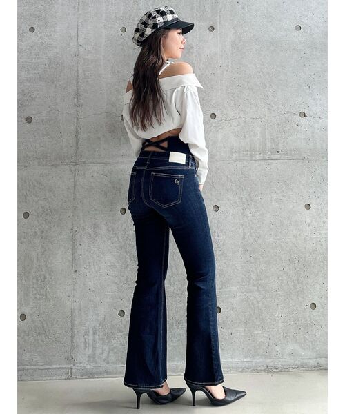 GYDA（ジェイダ）の「Symmetry GYDAオフショルシャツブラウス（シャツ/ブラウス・レディース・ブラック/オフホワイト・FREE）」の6枚目の写真