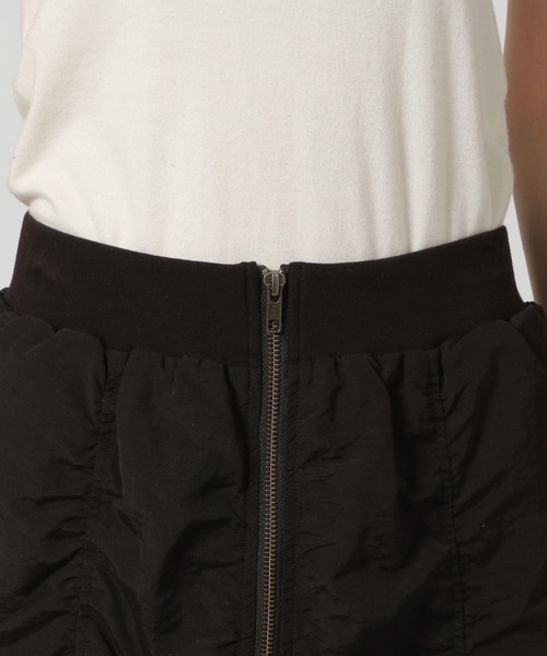 LAKOLE（ラコレ）の「フロントZIPギャザースカート/147679（スカート・レディース・グレー/ブラック/ベージュ・MEDIUM/SMALL）」の16枚目の写真