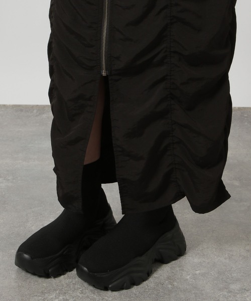 LAKOLE（ラコレ）の「フロントZIPギャザースカート/147679（スカート・レディース・グレー/ブラック/ベージュ・MEDIUM/SMALL）」の14枚目の写真