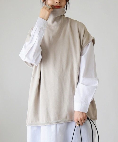 and it_（アンドイット）の「コットンニットタートルワイドベスト（ベスト・レディース・ベージュ/チャコールグレー/ブラック/アイボリー・M-L）」の4枚目の写真