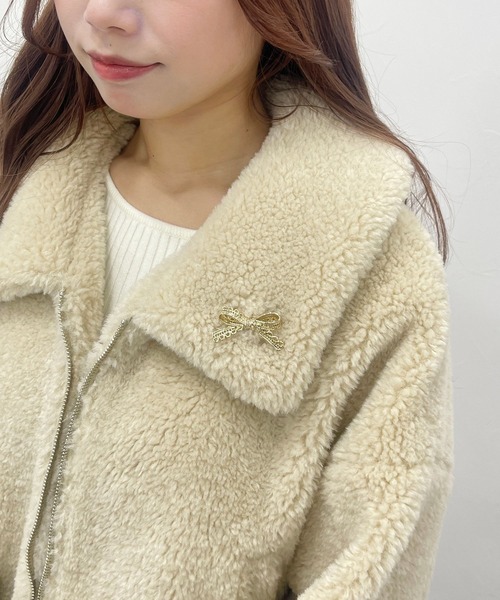 Heather（ヘザー）の「リボンモチーフブローチ　232961（ブローチ/コサージュ・レディース・ゴールド/シルバー・ONE SIZE）」の2枚目の写真