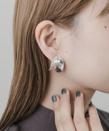 SMELLY | メタルニュアンスワイドフープピアス(ピアス（両耳用）)