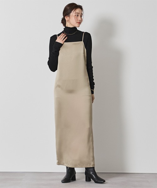 UR'S（ユアーズ）の「サテンキャミソールワンピース（ワンピース・レディース・ネイビー/ブラック/チャコール/ベージュ・M/S/L）」の3枚目の写真