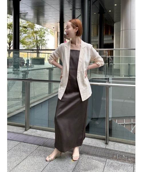 UR'S（ユアーズ）の「サテンキャミソールワンピース（ワンピース・レディース・ネイビー/ブラック/チャコール/ベージュ・M/S/L）」の10枚目の写真