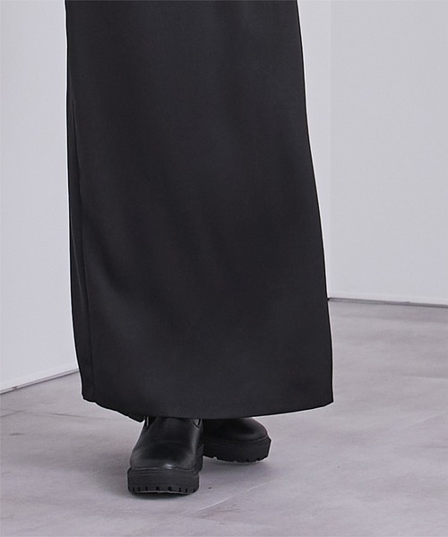 UR'S（ユアーズ）の「サテンキャミソールワンピース（ワンピース・レディース・ネイビー/ブラック/チャコール/ベージュ・M/S/L）」の18枚目の写真