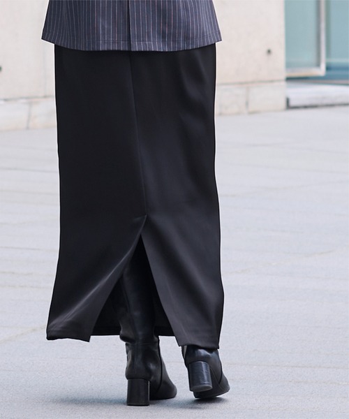 UR'S（ユアーズ）の「サテンキャミソールワンピース（ワンピース・レディース・ネイビー/ブラック/チャコール/ベージュ・M/S/L）」の17枚目の写真