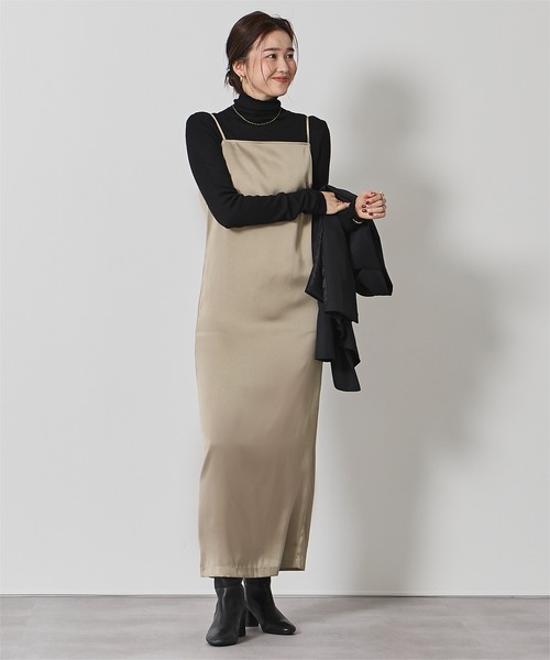 UR'S（ユアーズ）の「サテンキャミソールワンピース（ワンピース・レディース・ネイビー/ブラック/チャコール/ベージュ・M/S/L）」の21枚目の写真