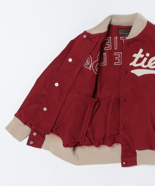 DENIM DUNGAREE（デニムダンガリー）の「Compact Chino Patch Jacket（カバーオール・キッズ・レッド・120/110）」の4枚目の写真