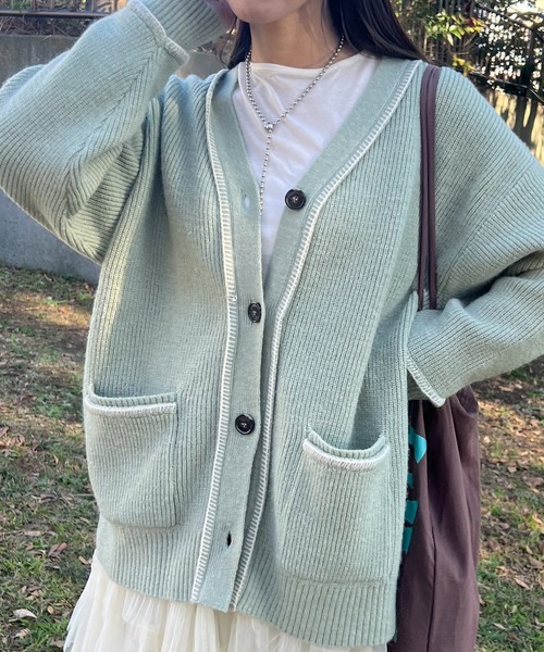 Samansa Mos2（サマンサ モスモス）の「配色ステッチVネックニットカーディガン（カーディガン/ボレロ・レディース・ダークブラウン/ベージュ/ミント/キナリ・F）」の5枚目の写真