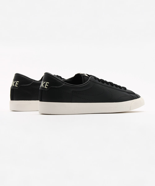 NIKE（ナイキ）の「NIKE(ナイキ) / TENNIS CLASSIC AC(テニス　クラシック) 105-NKE-A/377812（スニーカー・メンズ・ブラック/ホワイト・27/28/26）」の6枚目の写真