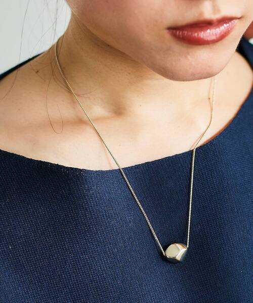 le.coeur blanc（ルクールブラン）の「ニュアンスワントップネックレス（ネックレス・レディース・ゴールド・FREE）」の3枚目の写真