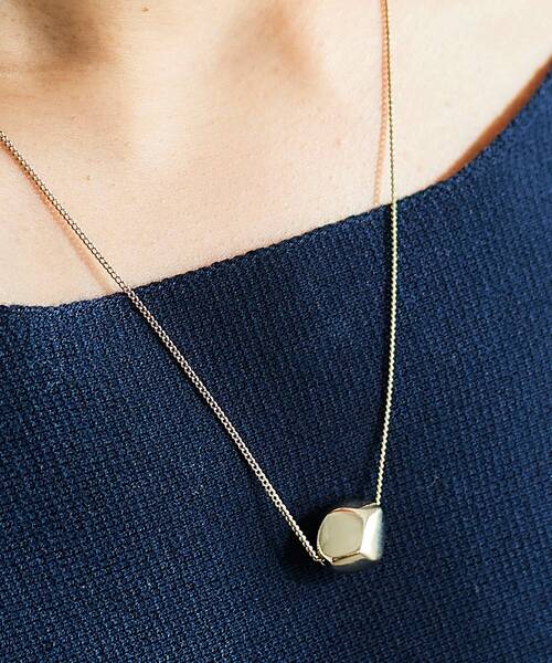 le.coeur blanc（ルクールブラン）の「ニュアンスワントップネックレス（ネックレス・レディース・ゴールド・FREE）」の5枚目の写真