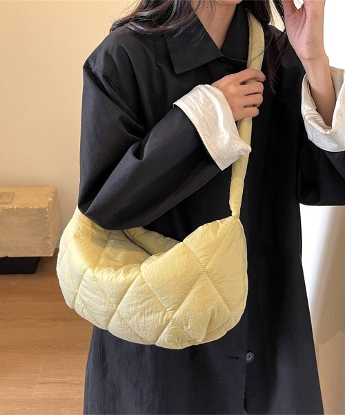 Miniministore(ミニミニストア)の「キルティングショルダーバッグ 斜めがけ鞄(ショルダーバッグ・レディース・ブラック/ブラウン/クリーム/ダークベージュ・FREE)」の3枚目の写真