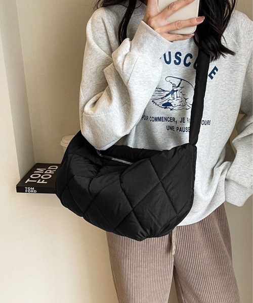 Miniministore(ミニミニストア)の「キルティングショルダーバッグ 斜めがけ鞄(ショルダーバッグ・レディース・ブラック/ブラウン/クリーム/ダークベージュ・FREE)」の1枚目の写真