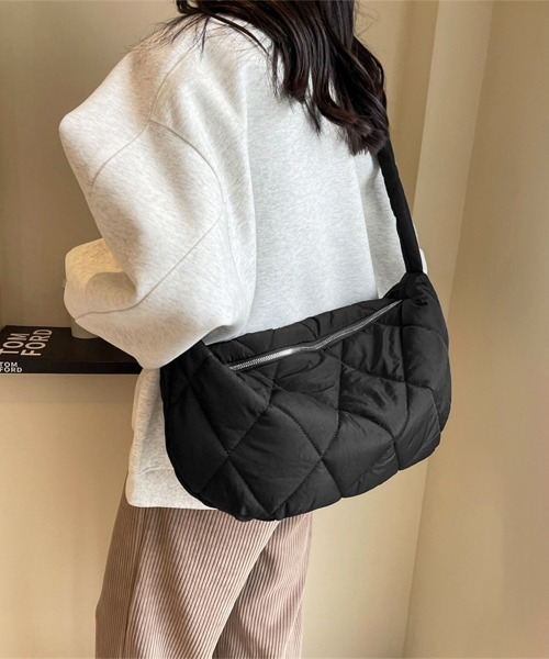 Miniministore(ミニミニストア)の「キルティングショルダーバッグ 斜めがけ鞄(ショルダーバッグ・レディース・ブラック/ブラウン/クリーム/ダークベージュ・FREE)」の5枚目の写真