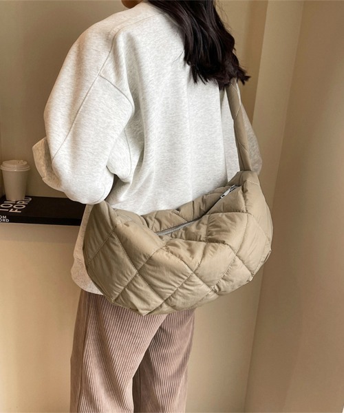 Miniministore(ミニミニストア)の「キルティングショルダーバッグ 斜めがけ鞄(ショルダーバッグ・レディース・ブラック/ブラウン/クリーム/ダークベージュ・FREE)」の8枚目の写真