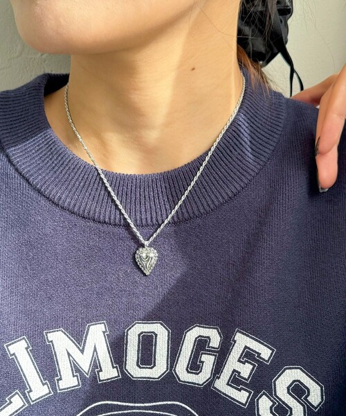 fredy emue(フレディエミュ)の「ヴィンテージ風ぷっくりハートネックレス1(ネックレス・レディース・シルバー/ゴールド・FREE)」の4枚目の写真