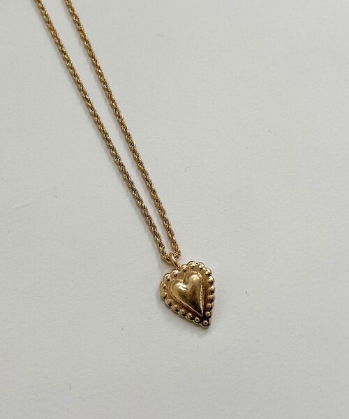 fredy emue(フレディエミュ)の「ヴィンテージ風ぷっくりハートネックレス1(ネックレス・レディース・シルバー/ゴールド・FREE)」の9枚目の写真