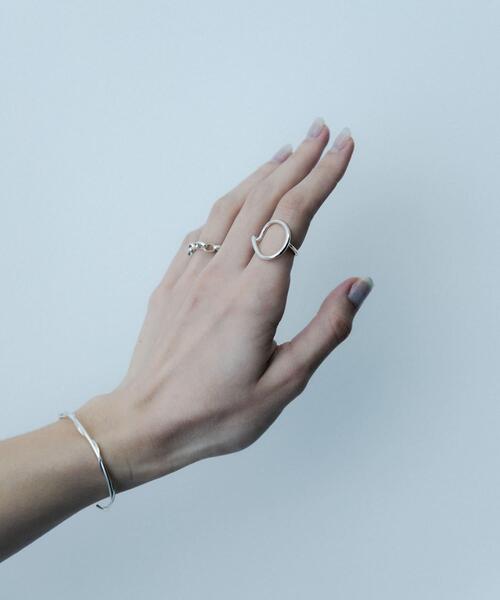 SMELLY(スメリー)の「SMELLY so’ loosely circle ring(リング・レディース・シルバー・11)」の7枚目の写真