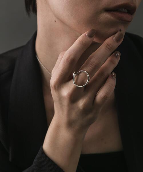 SMELLY(スメリー)の「SMELLY so’ loosely circle ring(リング・レディース・シルバー・11)」の12枚目の写真