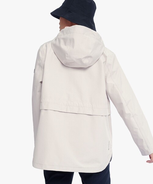 AIGLE（エーグル）の「防水 防風 透湿 GORE-TEX ゴアテックス フィッシュテールフーデッドジャケット RP（マウンテンパーカー・レディース・ブラック/ホワイト/グレー・40/34/36/38）」の8枚目の写真
