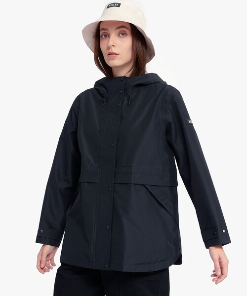 AIGLE（エーグル）の「防水 防風 透湿 GORE-TEX ゴアテックス フィッシュテールフーデッドジャケット RP（マウンテンパーカー・レディース・ブラック/ホワイト/グレー・40/34/36/38）」の13枚目の写真