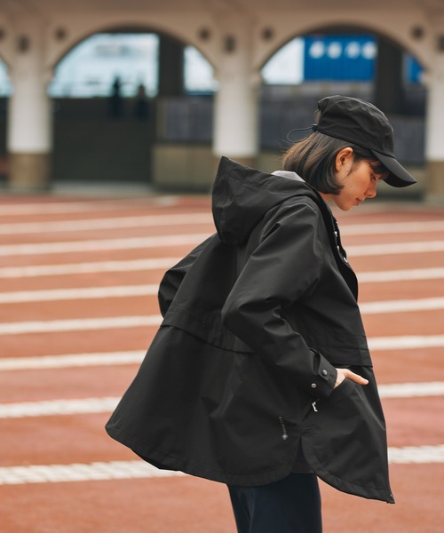 AIGLE（エーグル）の「防水 防風 透湿 GORE-TEX ゴアテックス フィッシュテールフーデッドジャケット RP（マウンテンパーカー・レディース・ブラック/ホワイト/グレー・40/34/36/38）」の17枚目の写真