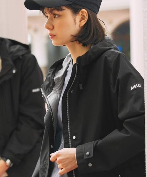 AIGLE（エーグル）の「防水 防風 透湿 GORE-TEX ゴアテックス フィッシュテールフーデッドジャケット RP（マウンテンパーカー・レディース・ブラック/ホワイト/グレー・40/34/36/38）」の16枚目の写真