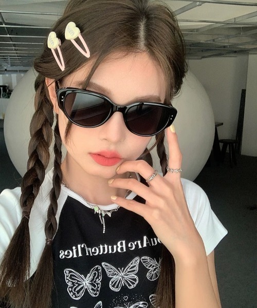 E&C closet…(イーアンドシークローゼット)の「カラーサングラス(サングラス・レディース・ホワイト/ブラック/アイボリー・FREE)」の7枚目の写真