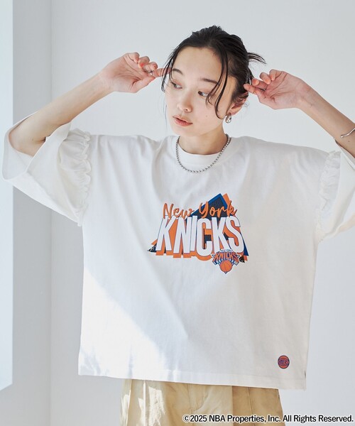 coen(コーエン)の「NBA別注 フレアスリーブロゴプリントTシャツ(Tシャツ/カットソー・レディース・オフホワイト/ライトグレー/ダークグレー/コバルトブルー・M/L)」の5枚目の写真