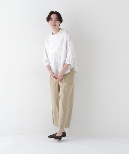 human woman(ヒューマンウーマン)の「◆ドビーストライプブラウス(シャツ/ブラウス・レディース・ケリーグリーン/ベージュ系その他3/ホワイト系その他3・MEDIUM)」の8枚目の写真