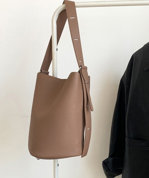 Doux Belle（ドゥーベル）の「ショルダーバッグ（ショルダーバッグ・レディース・ブラウン/オフホワイト/ライトブラウン/ブラック・FREE）」の4枚目の写真