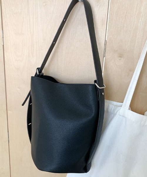 Doux Belle（ドゥーベル）の「ショルダーバッグ（ショルダーバッグ・レディース・ブラウン/オフホワイト/ライトブラウン/ブラック・FREE）」の3枚目の写真